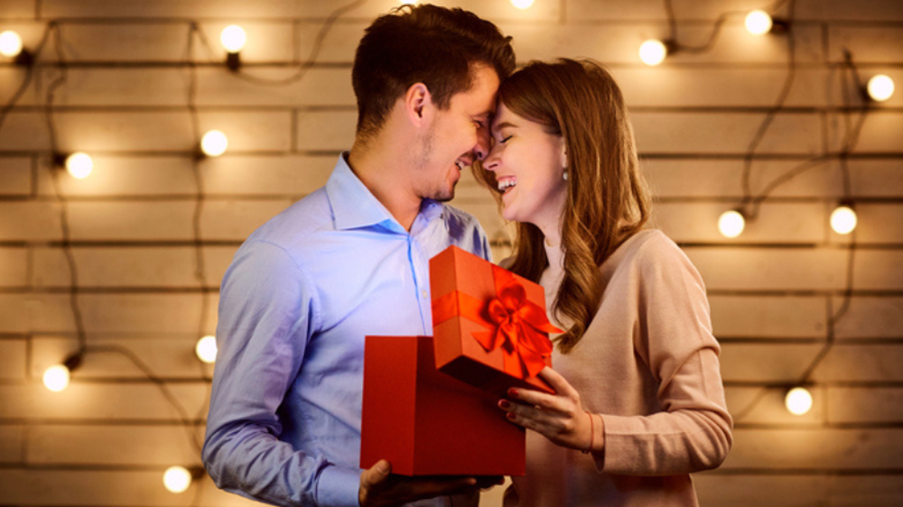 La fuerte intensidad emocional y la rapidez en la relación pueden ser señales de love bombing.