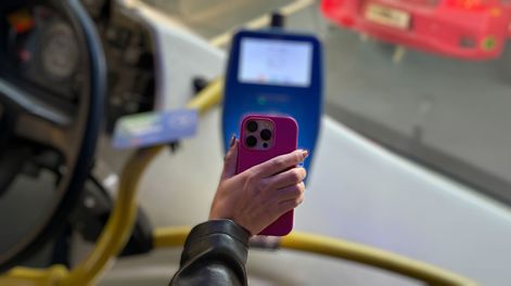 Ya se puede pagar el colectivo con QR desde la app de Mercado Pago en Mendoza.