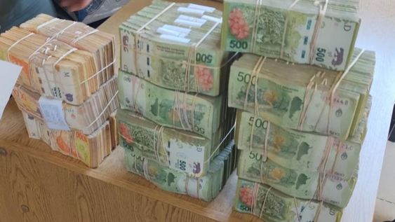 Detuvieron a un transportista que viajaba con más de $7.000.000 de pesos sin declarar.
