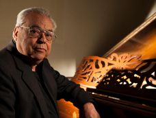 Jorge Astrudillo. Una figura señera del tango en Mendoza, y descendiente de Luis, otro gran tanguero. Jorge Astrudillo. Una figura señera del tango en Mendoza, y descendiente de Luis, otro gran tanguero.