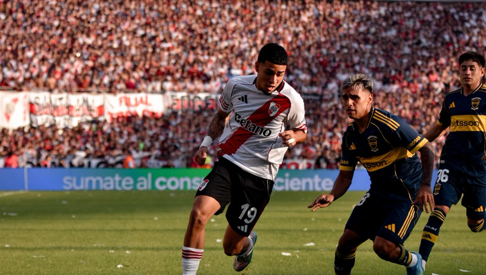 En el Monumental el Millonario y el Xeneize animan un nuevo superclásico por la Liga Profesional.&nbsp;