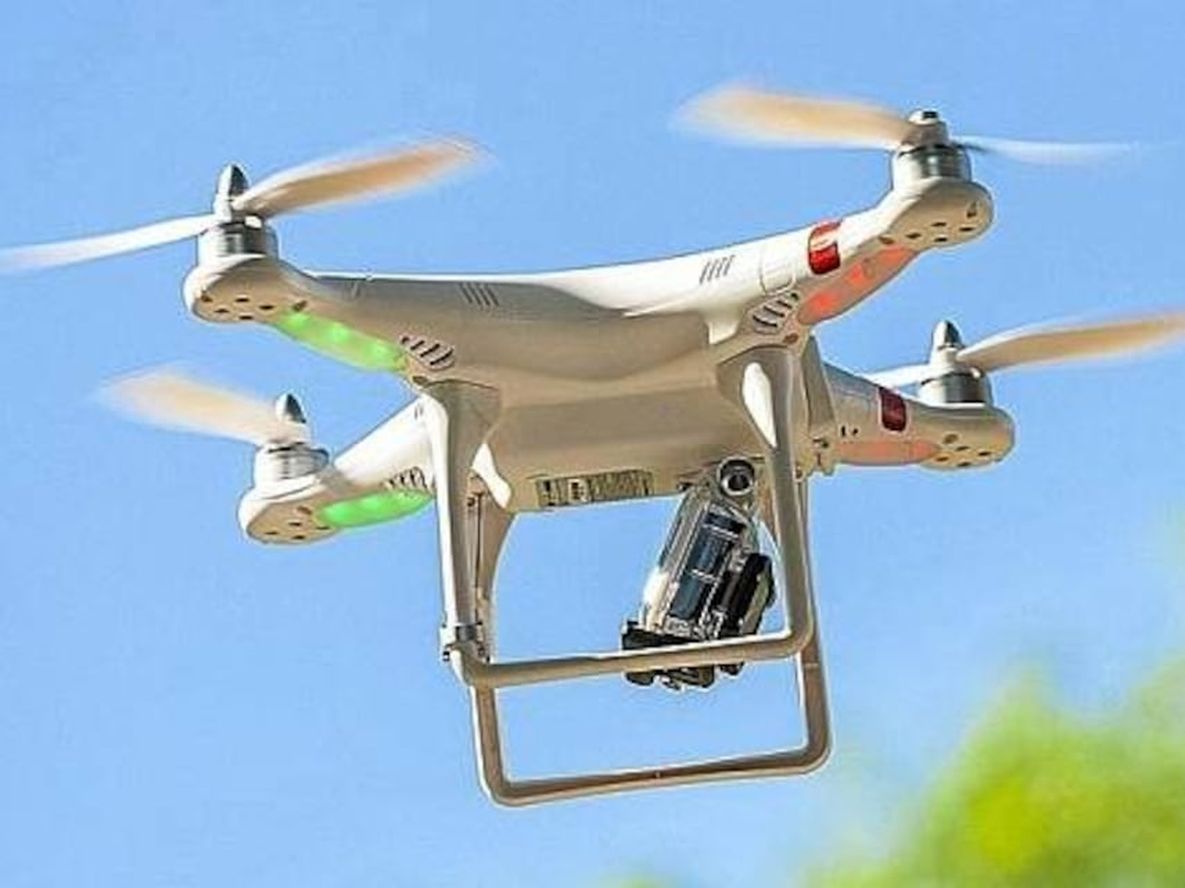 La ANAC flexibilizó la normativa para drones de hasta 25 kilos y menos de 250 gramos en todo el país.