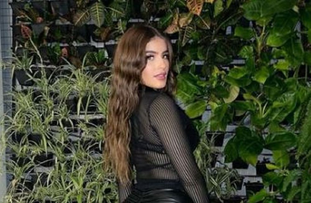 Jessy Ren, la amiga soltera de Issa Vegas, mostró su retaguardia en total esplendor y ocupó toda