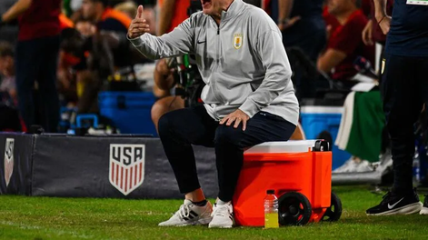 El entrenador asumió toda la responsabilidad de la goleada que sufrió la Celeste frente a Estados Unidos.&nbsp;