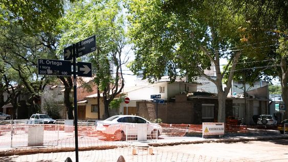 La Ciudad ya realiza la repavimentación del cruce de Tiburcio Benegas y Rufino Ortega