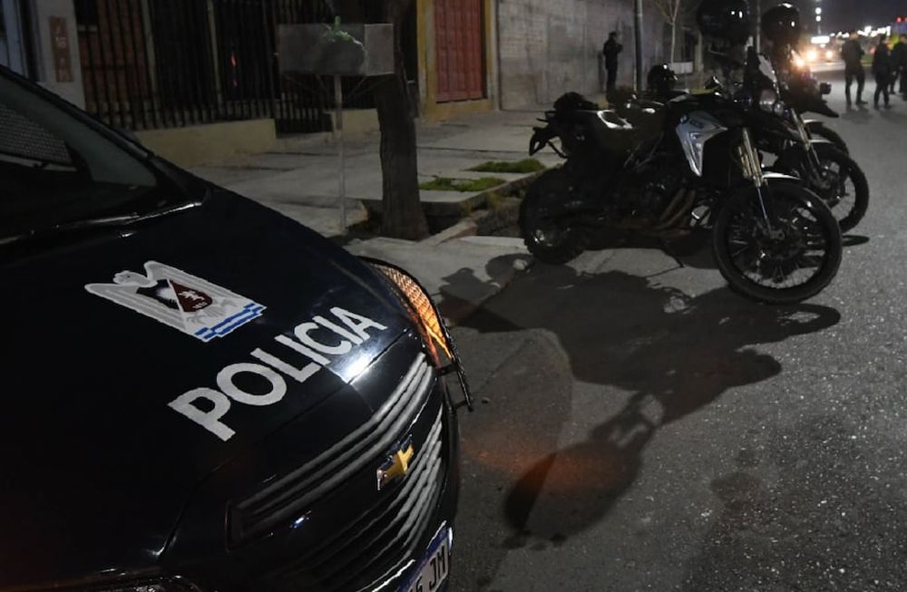 El hecho ocurrió en Maipú, cerca de las 4 de la mañana de hoy, cuando ingresó un llamado al 911 alertando sobre la presencia de un sospechoso en la calle Ozamis Sur. Imagen ilustrativa.