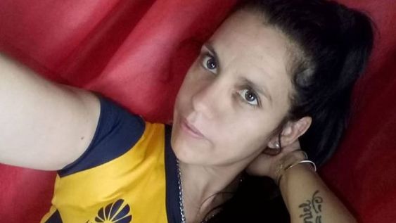 Condenaron a una mujer por violar y extorsionar al amigo de 15 años de su hijo