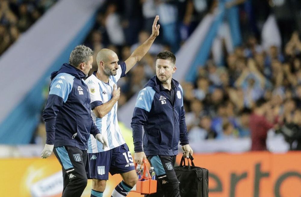 Lisandro López anunció que tras los últimos dos partidos del campeonato dejará la actividad profesional. (Fotobaires)