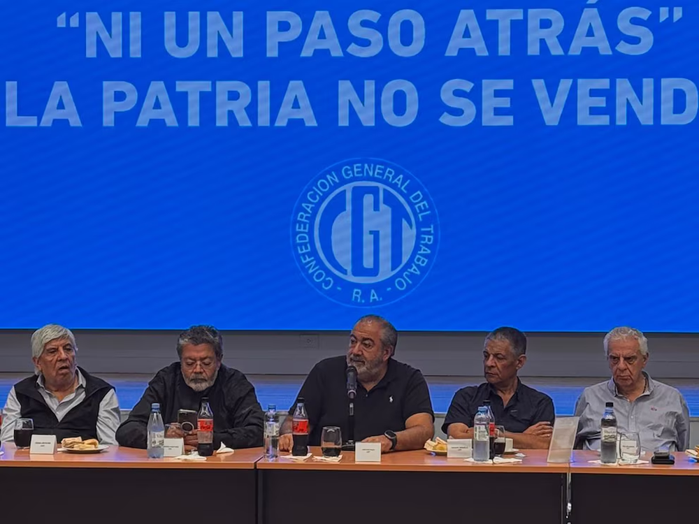 La mesa chica de la CGT aprobó la participación en el Consejo de Mayo.