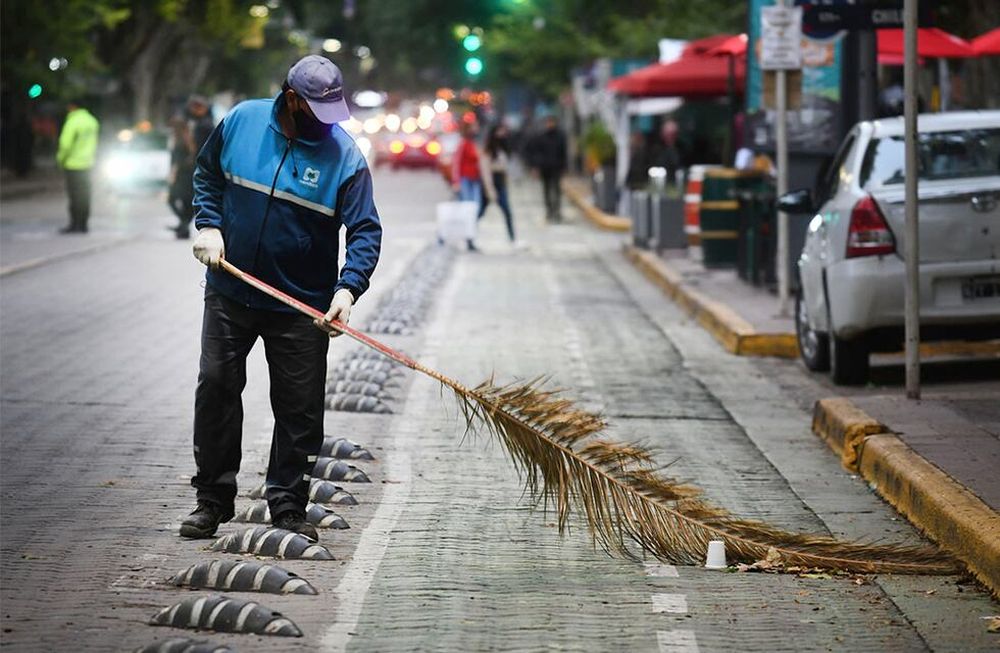 Godoy Cruz y Capital también oficializaron los días no laborables para los trabajadores comunales. José Gutiérrez / Los Andes