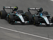 George Russell y Kimi Antonelli protagonizaron roses durante la carrera Sprint en Canadá, en una lucha interna que marcó la competencia de Mercedes. George Russell y Kimi Antonelli protagonizaron roses durante la carrera Sprint en Canadá, en una lucha interna que marcó la competencia de Mercedes.