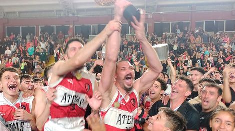 Los Andes | Felicidad Apache. El quinteto de Pipío Pedemonte fue de menos a más y al final el Polimeni se tiñó de sangre y luto.