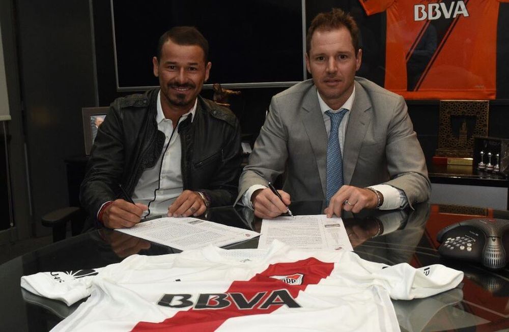 El uruguayo Mora renovó con River hasta 2020: Me quiero retirar acá