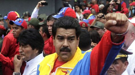 Maduro asumió la presidencia pese al conflicto de poderes