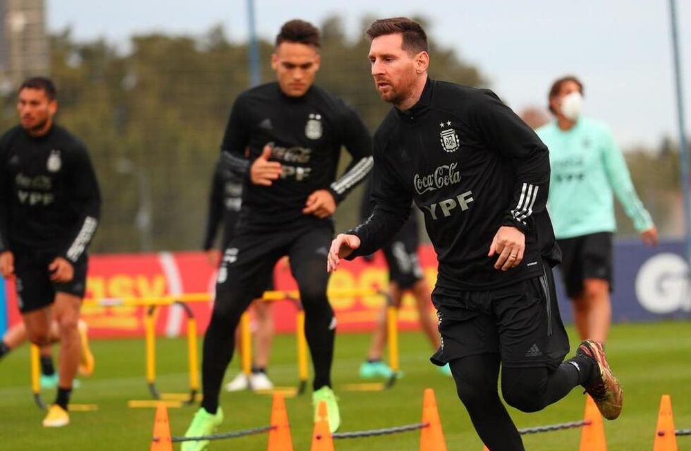 El entrenador incluyó a tres jugadores que no eran habitualmente titulares.