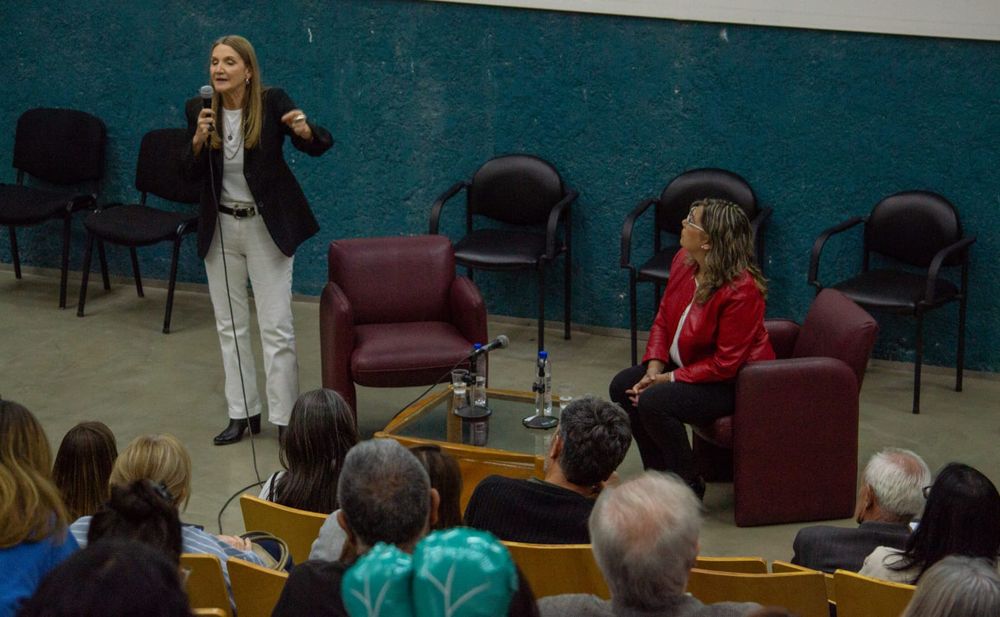 La lista de Encuentro Plural que lleva como candidatas a Adriana García y a Ana Sisti. La lista de Encuentro Plural que lleva como candidatas a Adriana García y a Ana Sisti.