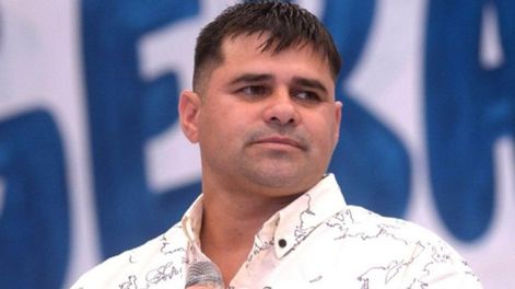 El jefe de la barra de Estudiantes y referente de la UOCRA fue arrestado por amenazas a un juez y a un fiscal.