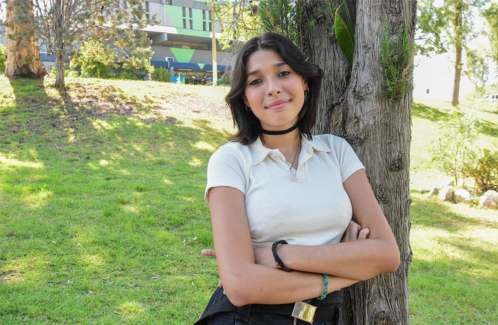 Nazarena Fuentes debutó en la secundaria en plena pandemia y recién ahora retomará la anhelada presencialidad en el Liceo Agrícola. Foto: Ignacio Blanco / Los Andes