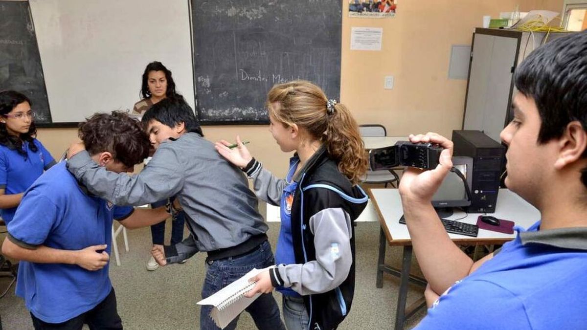 ESI y riesgos digitales: el plan oficial para fortalecer estrategias en las escuelas de Mendoza