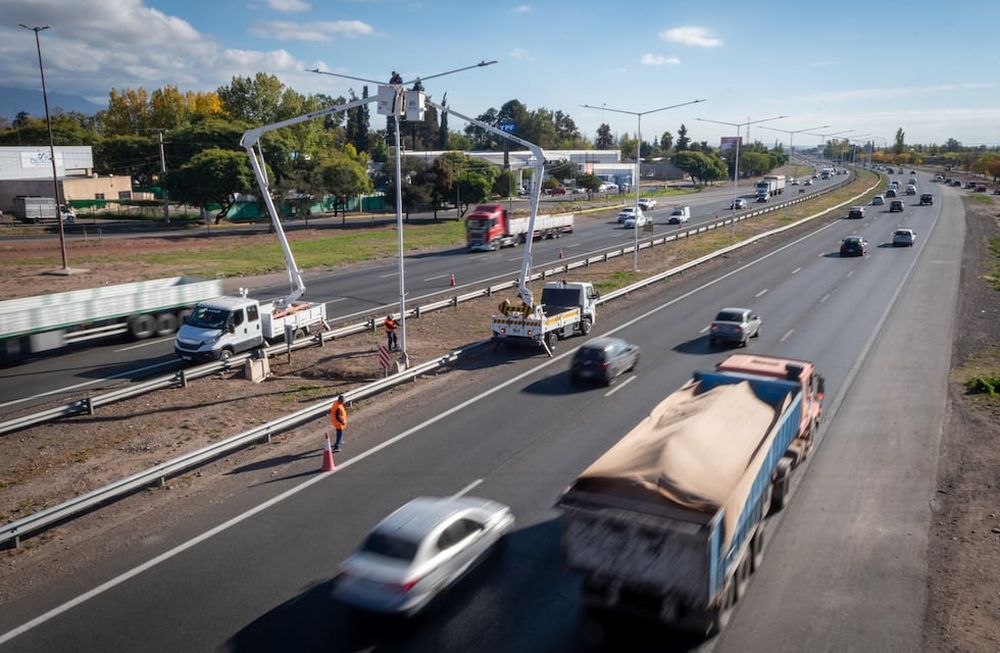 Uno de los accesos a la ciudad de Mendoza. Foto: Los Andes
