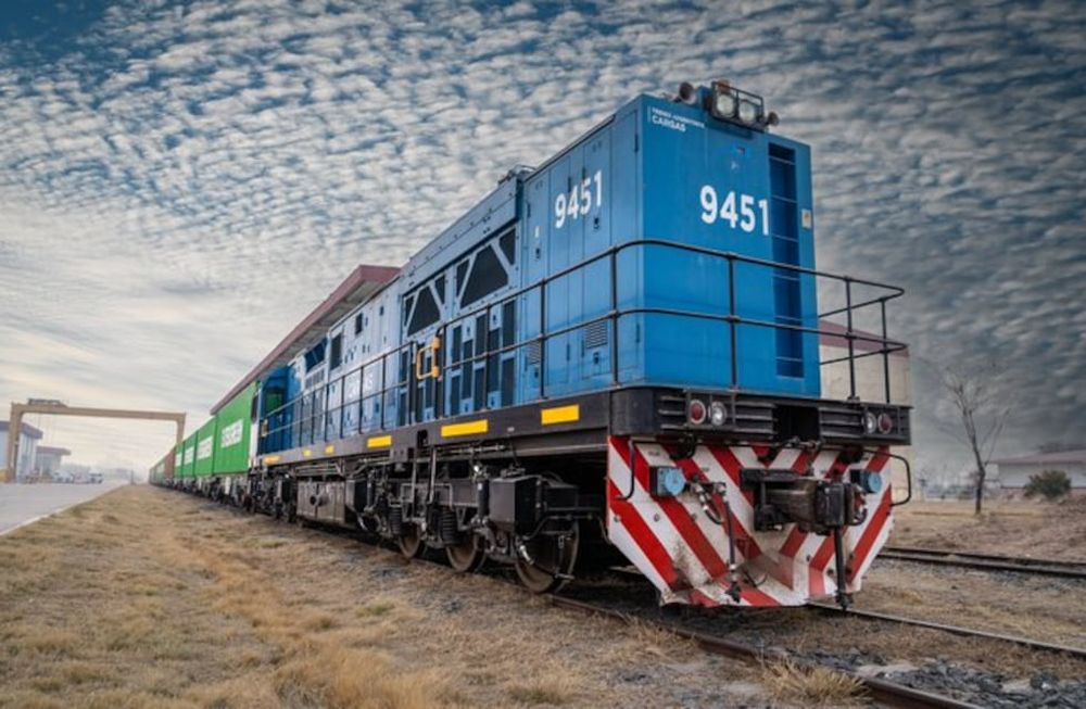 Se estima que mensualmente se despachan desde nuestra provincia entre 80.000 a 90.000 toneladas de mercadería, con una alta participación de material árido.