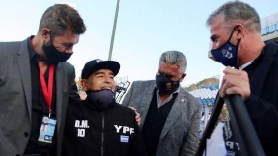 En su cumpleaños número 60 fue la última vez que se lo vio en una cancha. - (TyC Sports)