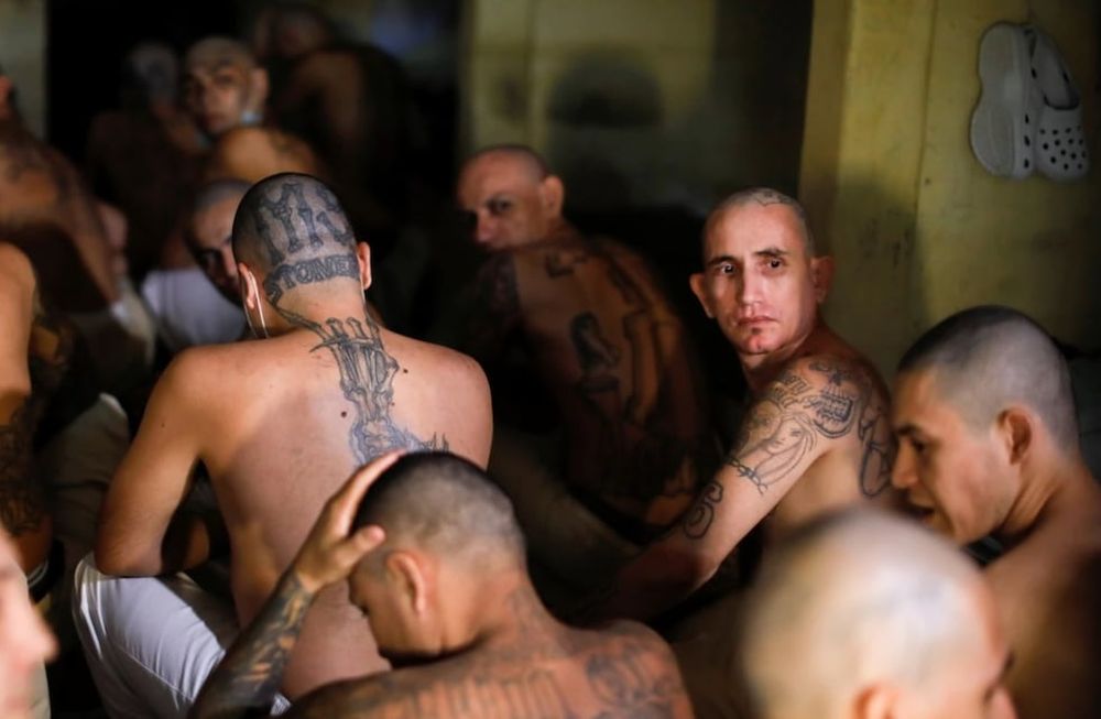 El Salvador, pandillas recluidas.