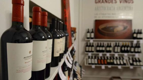 Las ventas de vinos varietales con presencia de la variedad Malbec representaron el 55% de ese total. / Archivo.