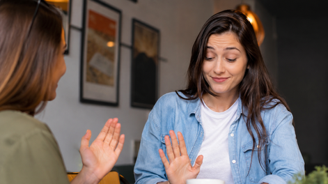 la psicologia dice que las personas que rechazan cada cumplido no son humildes