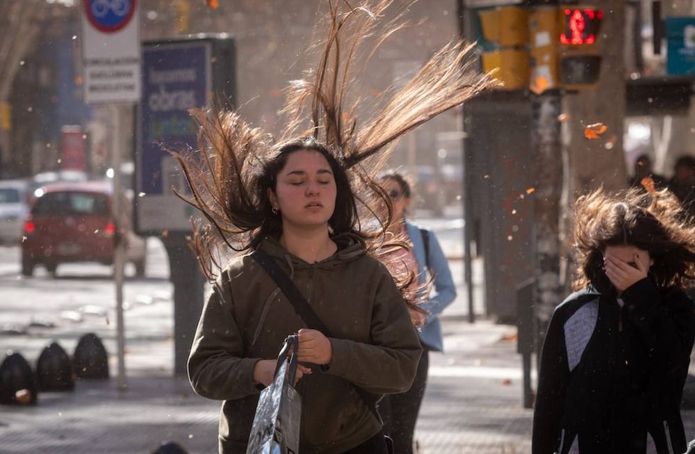 El Servicio Meteorológico Nacional suele emitir alertas para advertir sobre la ocurrencia de fenómenos meteorológicos en un determinado territorio. Foto: Ignacio Blanco / Los Andes