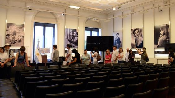Los retratos colgados en el espacio ubicado en el primer piso de la Casa Rosada serán trasladados al Museo del Bicentenario.Foto: Gentileza.