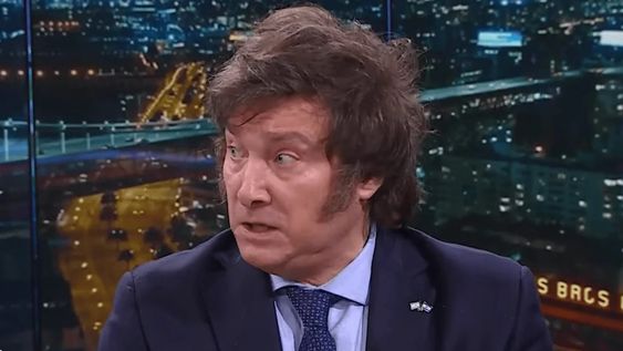 Javier Milei se mostró molesto en el programa del Pelado Trebucq por un murmullo (A24)