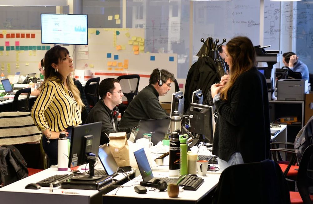 Organización. El trabajo en equipo y la comunicación aparecen entre las habilidades más valoradas por las empresas para enfrentar los cambios. (Ramiro Pereyra/Archivo)