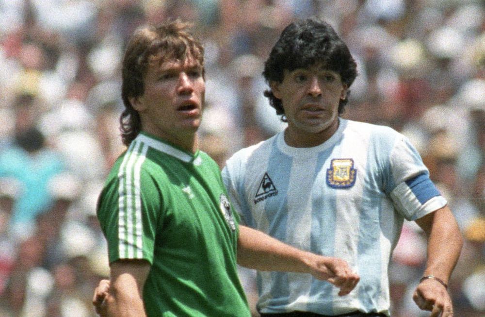 El alemán donó la remera del astro argentino, que ya está en manos de la AFA, y desde la cuenta oficial del conjunto nacional publicaron un emotivo video para el ex capitán del equipo europeo.