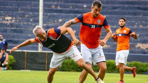 Entrenamento de futbol de Independiente Rivadavia