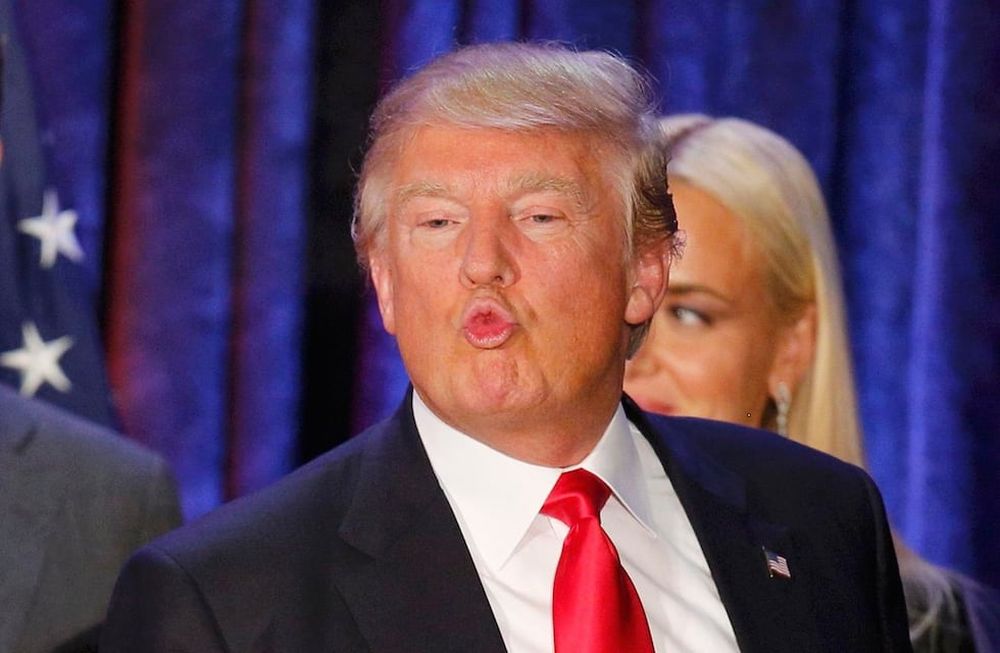El expresidente de EE.UU., Donald Trump, es favorito en las encuestas pese a los sucesivos escándalos judiciales del último año.