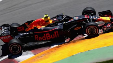 Verstappen se quedó con la victoria en una tarde negra para Mercedes