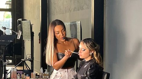 Los Andes | Mano a mano con Nathacha Nina en Mendoza: estos son sus secretos para lograr un maquillaje perfecto.
