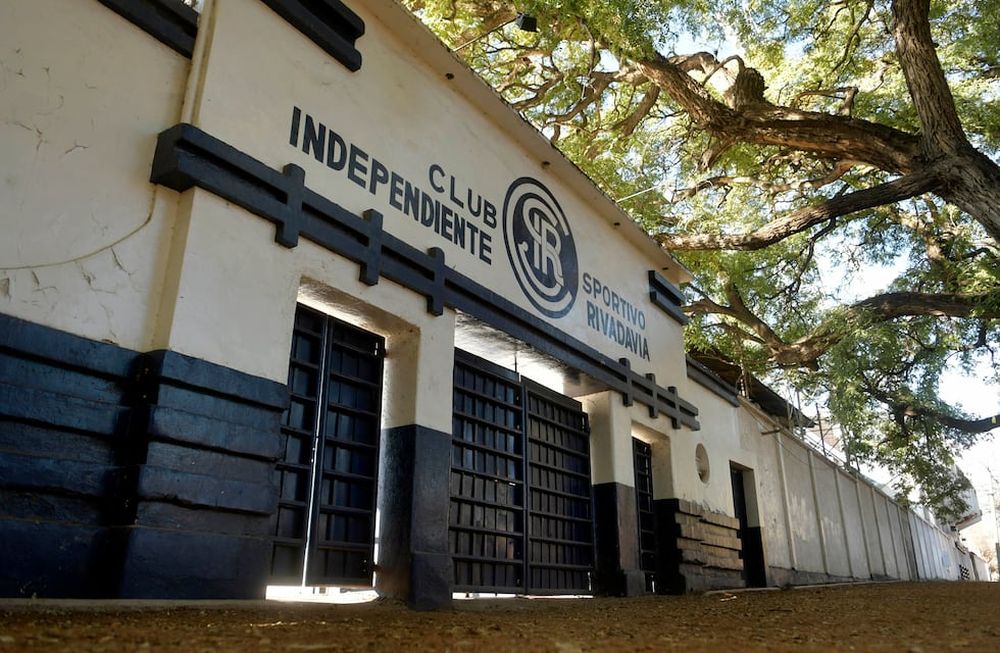 Estadio Bautista Gargantini, club Sportivo Independiente Rivadavia. Foto: Orlando Pelichotti /Los Andes