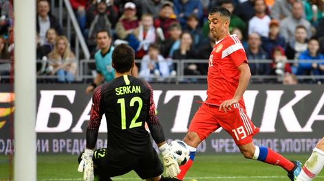 Los hinchas rusos silbaron y abuchearon a su propia Selección