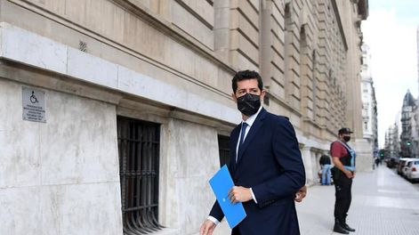 Los Andes | Wado de Pedro llegando a tribunales para participar de la audiencia con la Ciudad por la coparticipación.