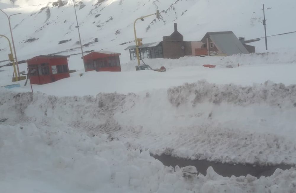 Nieve en Las Cuevas - Foto Gendarmería Nacional