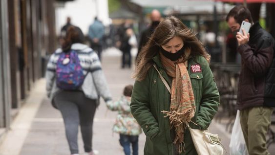 Según la Dirección de Agricultura y Contingencias Climáticas mañana será una jornada “mayormente nublada con descenso de la temperatura e inestabilidad en cordillera”. .Foto: Ignacio Blanco / Los Andes