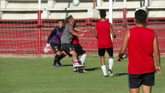 Maipú y Huracán se preparan para un duelo decisivo
