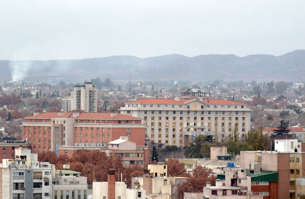 Desde la Dirección de Agricultura y Contingencias Climáticas aseguran que la máxima llegará a los 16 grados. / Foto: Orlando Pelichotti / Los Andes
