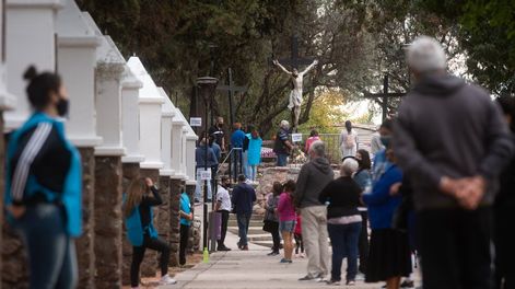 Los fieles volvieron al Calvario en semana Santa
