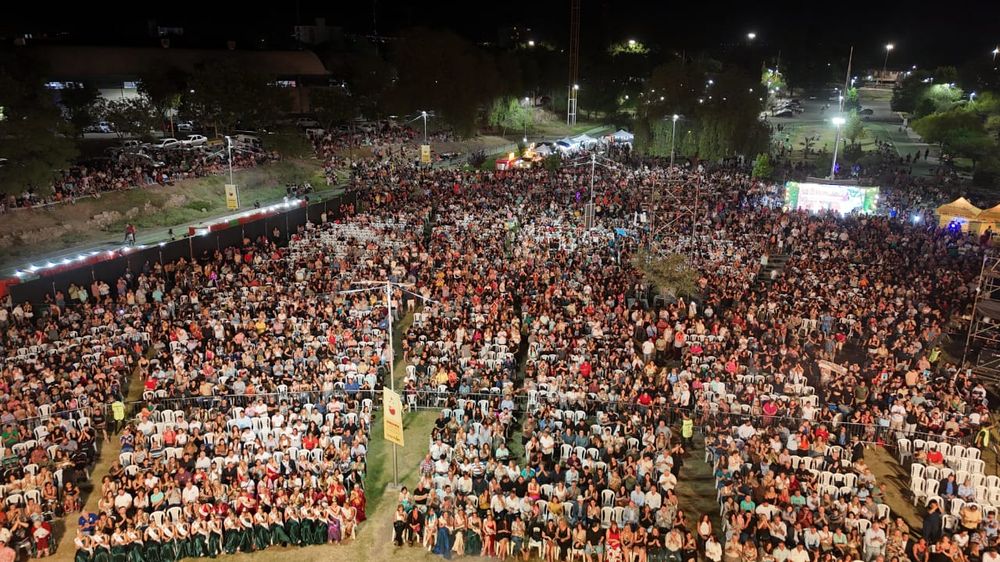 Alrededor de 15 mil personas participaron de la celebración en el predio del Parque Ferri y sus alrededores.