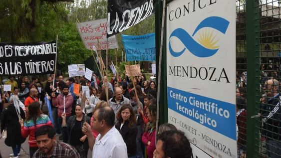 La ciencia de festejo: 65 años del Conicet