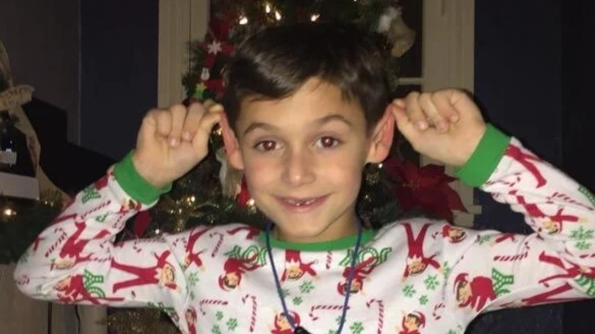 Tenía 8 años cuando envió medias navideñas a su hermano militar, creó una organización y hoy abastece portaaviones de Estados Unidos