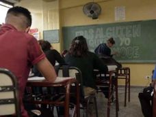 Secundraia: durante el ciclo lectivo 2025 solo poco más de la mitad de los estudiantes (56,04%) logró aprobar durante el tiempo de cursado regular, es decir sin adeudar contenidos. Secundraia: durante el ciclo lectivo 2025 solo poco más de la mitad de los estudiantes (56,04%) logró aprobar durante el tiempo de cursado regular, es decir sin adeudar contenidos.